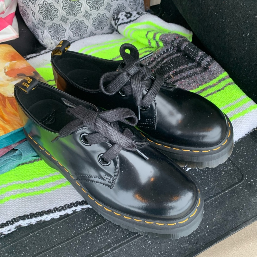 Brand new platform doc marten lace shoes never worn